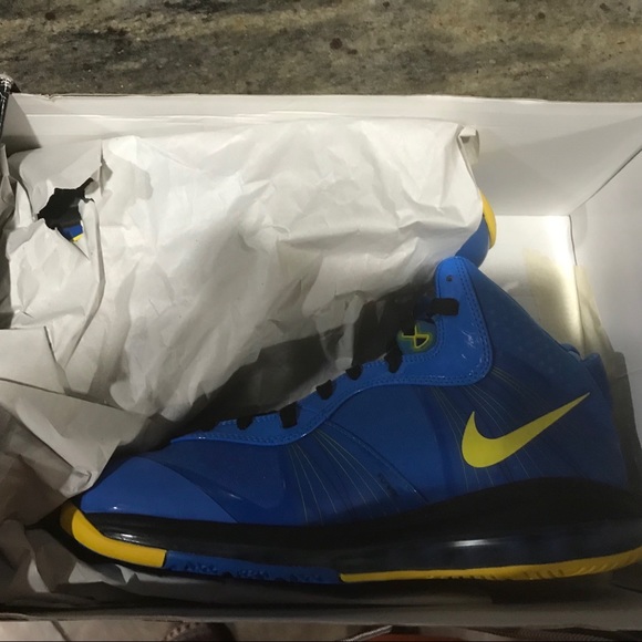 lebron 8 v2 entourage